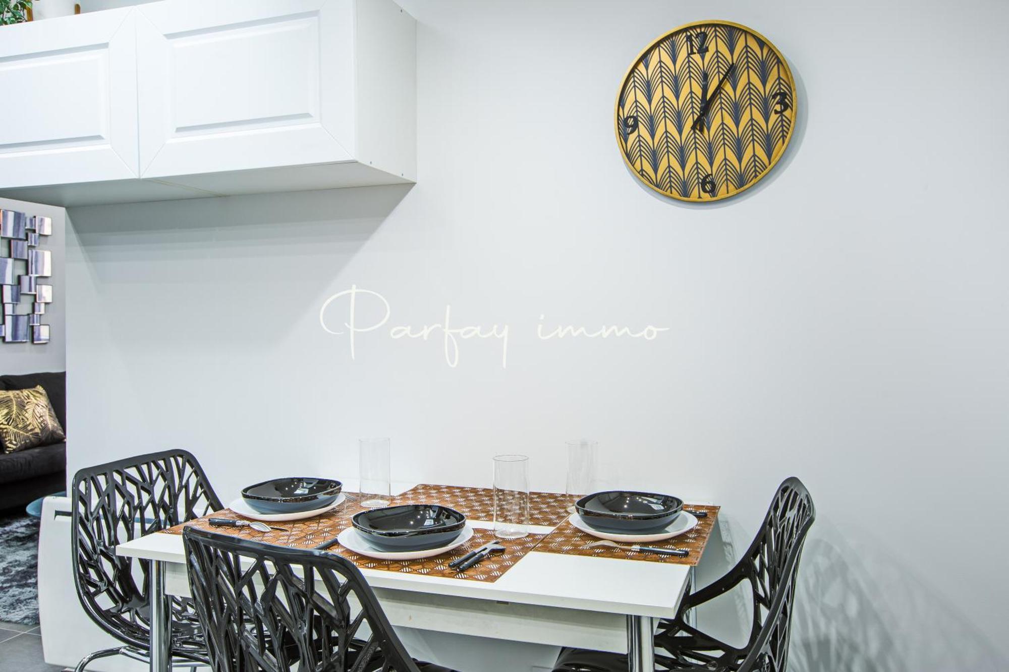 Apartment Agreable Et Moderne 2 Pieces ~ Confort Et Design *